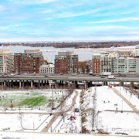 شقة تورونتو  في Walk To Rogers, Scotia Arena, Cn Tower المظهر الخارجي الصورة